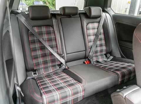 Volkswagen Golf GTI 12