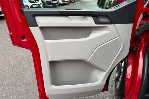 Volkswagen Transporter T30 TDI P/V HIGHLINE BMT DSG 6 SEAT KOMBI CONVERSION -NO VAT 26