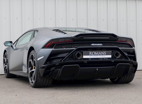 Lamborghini Huracan LP610-2 EVO RWD 3