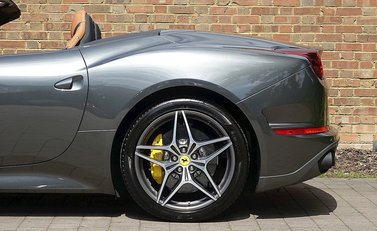 Ferrari California T 9