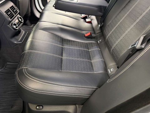 Land Rover Range Rover Velar 3.0 Range Rover Velar HSE D300 Auto 4WD 5dr 59