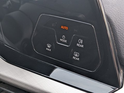 Volkswagen Golf LIFE TSI 22