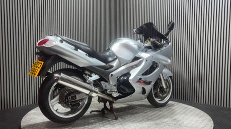 Kawasaki ZZR 2003 ONLY 24K TOURER PROJECT BIKE SPARES OR REPAIR 1200CC 2