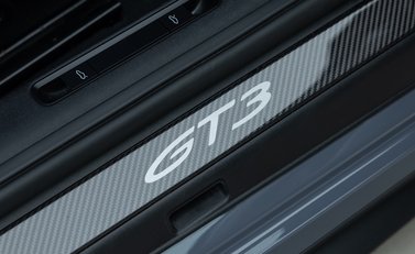 Porsche 911 GT3 (992) 24