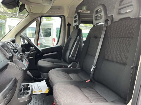 Peugeot Boxer 2.2 Boxer 440 L4H2 17-Seat Non-D1 Lightweight minibus with Passeger Lift 9