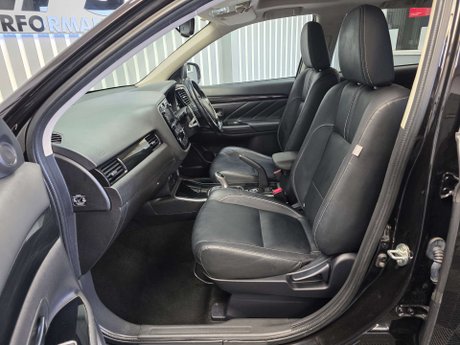 Mitsubishi Outlander 2.0h 12kWh GX4h SUV 5dr Petrol Plug-in Hybrid CVT 4WD Euro 6 (s/s) (200 ps) 21