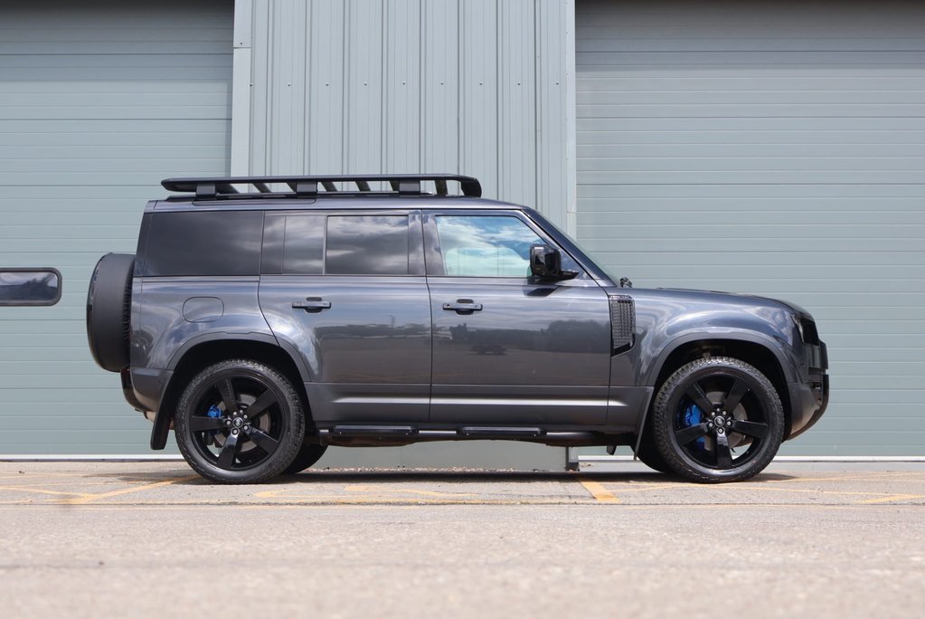 Land Rover Defender 110 2023 HARD TOP  D250 HSE MHEV STYLED BY SEEKER 3 SEATER Huge spec  11