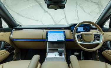 Land Rover Range Rover D350 AUTOBIOGRAPHY LWB 22