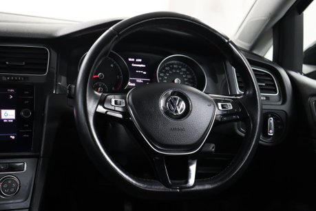 Volkswagen Golf SE NAVIGATION TDI 46