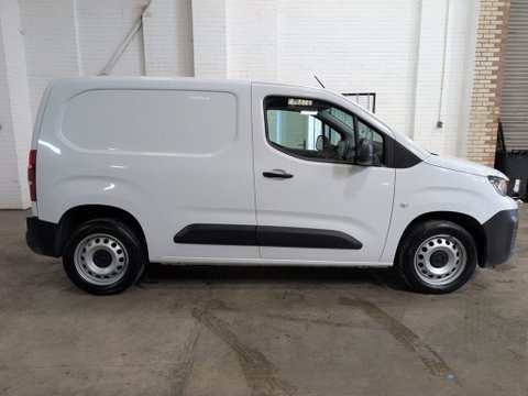 Peugeot Partner BLUEHDI PROFESSIONAL PREMIUM PLUS L1 2