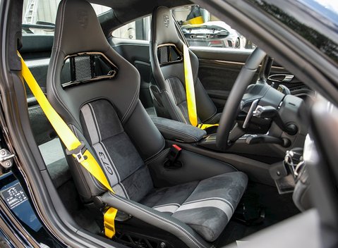 Porsche 911 (991.2) GT3 12