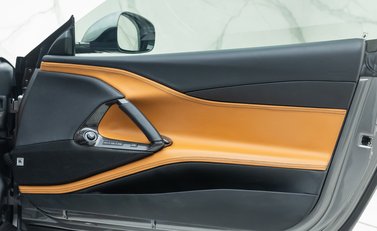 Ferrari 812 Superfast 26