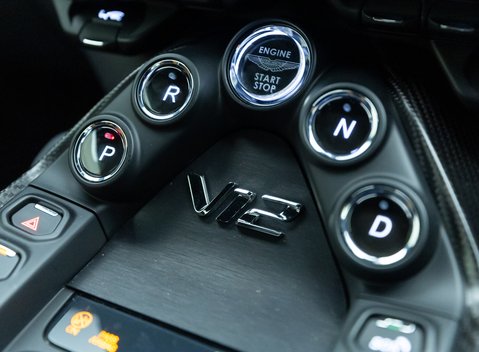 Aston Martin V12 Vantage 20