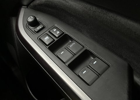 Suzuki Vitara SZ5 BOOSTERJET MHEV 24