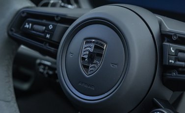 Porsche Cayenne TURBO E-HYBRID COUPE 27