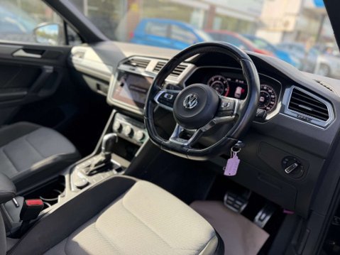 Volkswagen Tiguan 2.0 Tiguan R-Line TDI 4Motion Semi-Auto 4WD 5dr 10