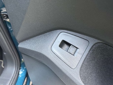 Volkswagen Tiguan 2.0 Tiguan R-Line TDI Semi-Auto 5dr 37