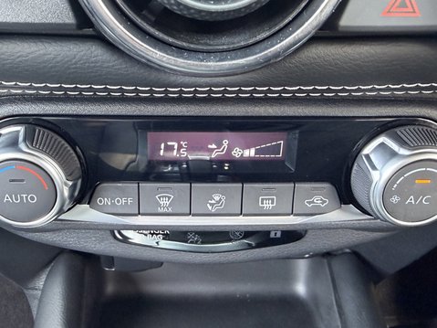 Nissan Juke 1.0 DiG-T 114 N-Connecta 5dr DCT 26