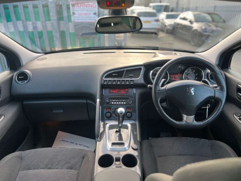 Peugeot 3008 1.6 3008 Allure e-HDi Semi-Auto 5dr 19