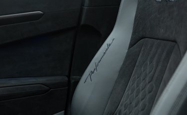 Lamborghini Urus PERFORMANTE 29