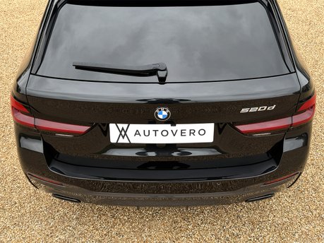 BMW 5 Series 520D M SPORT TOURING MHEV 28