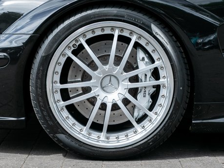 Mercedes-Benz CLK DTM AMG 