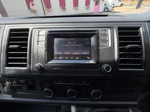 Volkswagen Transporter T32 TDI KOMBI HIGHLINE BMT 29