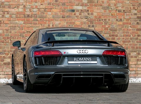Audi R8 V10 Plus 3