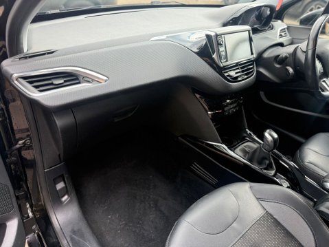 Peugeot 2008 1.2 PureTech Allure SUV 5dr Petrol Manual Euro 6 26
