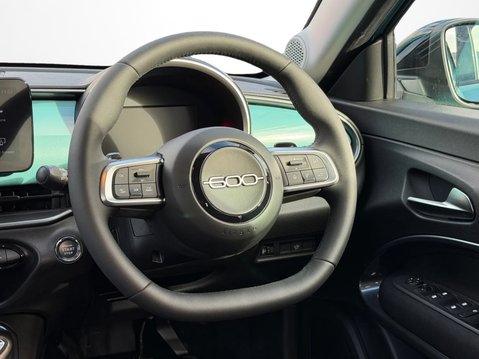 Fiat 600 1.2 Hybrid 48V 136 5dr eDCT-6 17