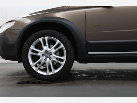 Volvo XC70 2.4 XC70 SE Luxury Nav D5 AWD Auto 4WD 5dr 8