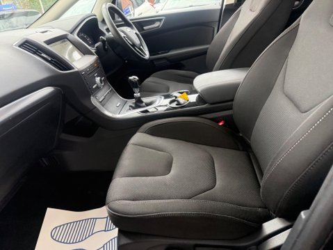 Ford S-Max 2.0 TDCi Titanium Euro 6 (s/s) 5dr 33