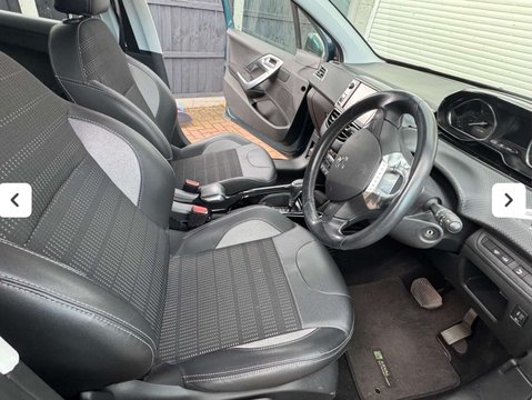 Peugeot 2008 1.2 2008 Allure PureTech S/S Auto 5dr 4