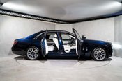 Rolls-Royce Ghost V12. STARLIGHT. H, C & M SEATS. REAR ENTERTAINMENT. HUD. A/CRUISE CONTROL 9