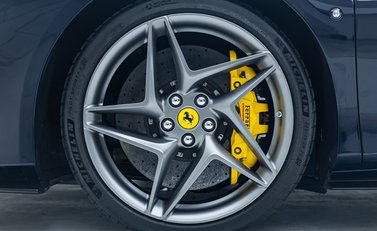 Ferrari F8 SPIDER 13