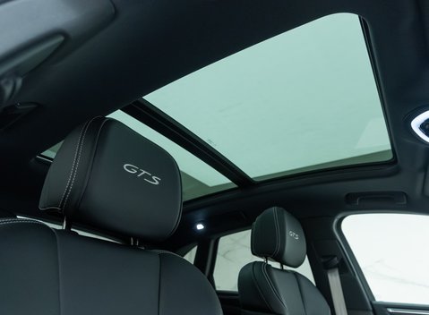 Porsche Macan GTS 16