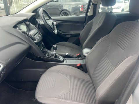 Ford Focus 1.0T EcoBoost Titanium Euro 6 (s/s) 5dr 23