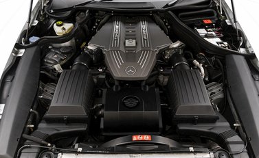 Mercedes-Benz SLS AMG 24