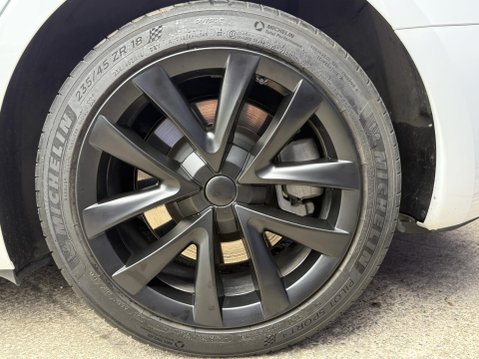 Tesla Model 3 (Dual Motor) Long Range Saloon 4dr Electric Auto 4WDE (346 ps) 16