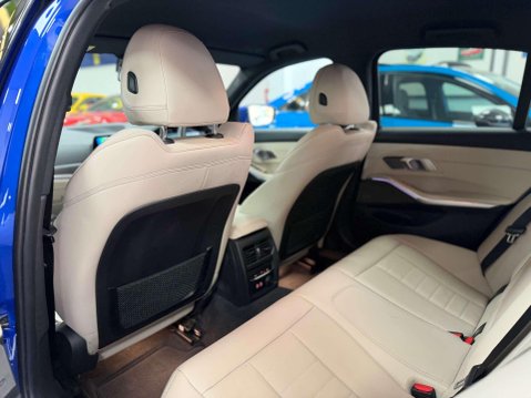 BMW 3 Series 2.0 320d M Sport Saloon 4dr Diesel Auto Euro 6 (s/s) (190 ps) 44