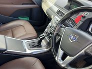 Volvo XC70 2.4 XC70 SE Luxury D5 AWD Auto 4WD 5dr 17