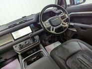 Land Rover Defender 2.0 Defender SE D Auto 4WD 5dr 46