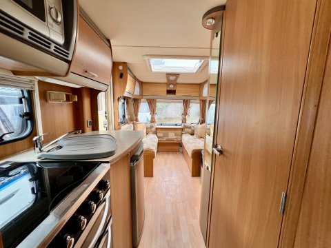 Swift Challenger 560  17