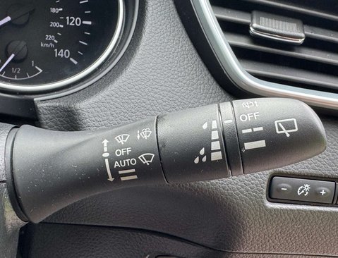Nissan Qashqai 1.5 Qashqai Acenta Premium dCi 5dr 24