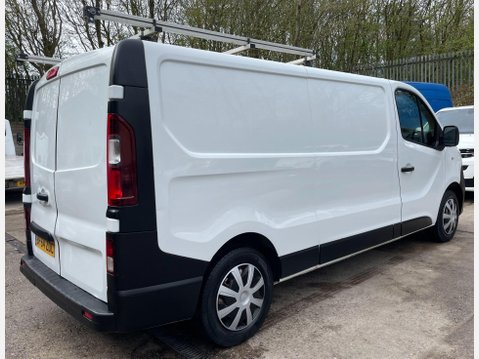 Vauxhall Vivaro 1.6 CDTi 2900 ecoFLEX L2 H1 Euro 5 (s/s) 5dr 9