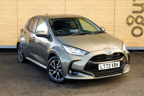 Toyota Yaris DESIGN FHEV