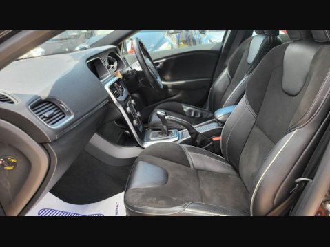Volvo V40 T2 R-DESIGN NAV PLUS 31