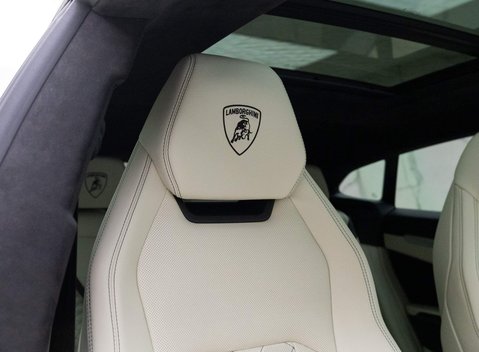 Lamborghini Urus V8 7