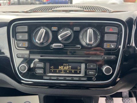 Volkswagen Up 1.0 High up! Euro 5 3dr 28