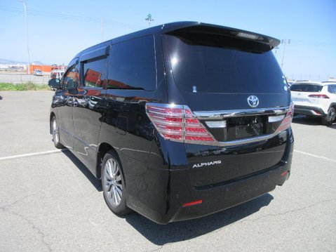 Toyota Alphard 2.4 240S TYPE GOLD + 7 Seats 2